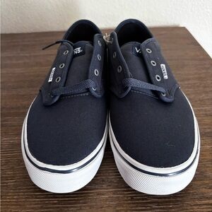 Vans Atwood sneakers in youth size 7
